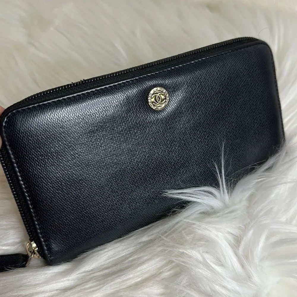 💯Authentic Chanel Leather Zipped Around Long Wallet 🍀